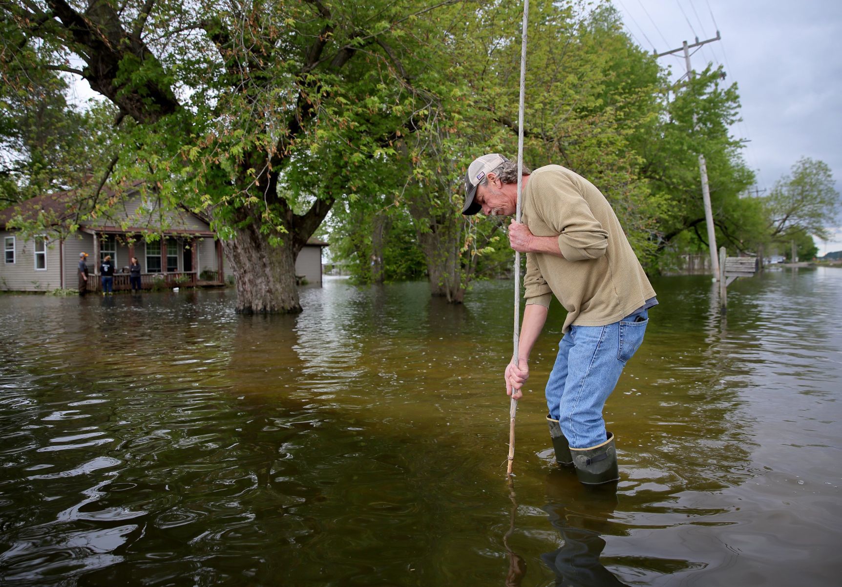 Floodwater can't stop Mother's Day